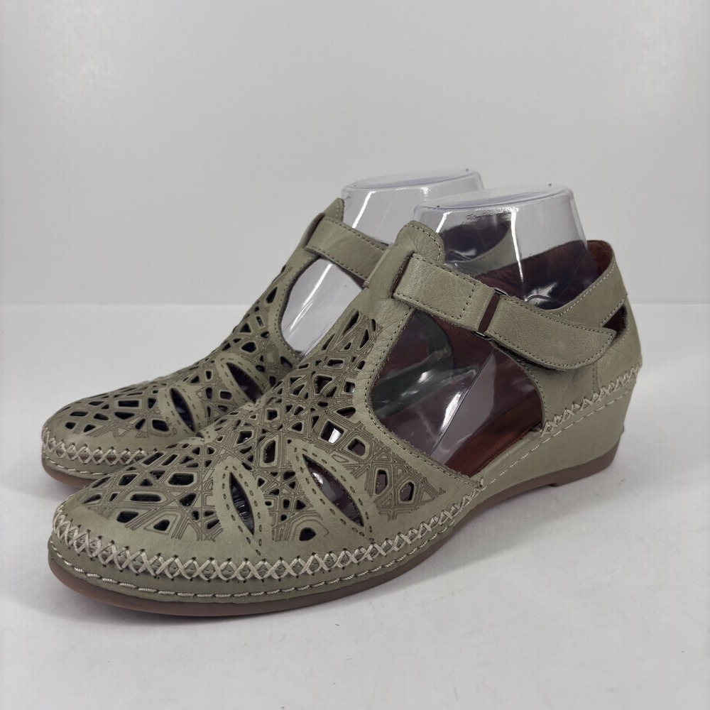 Women's Olive Cutout Wedge Sandals